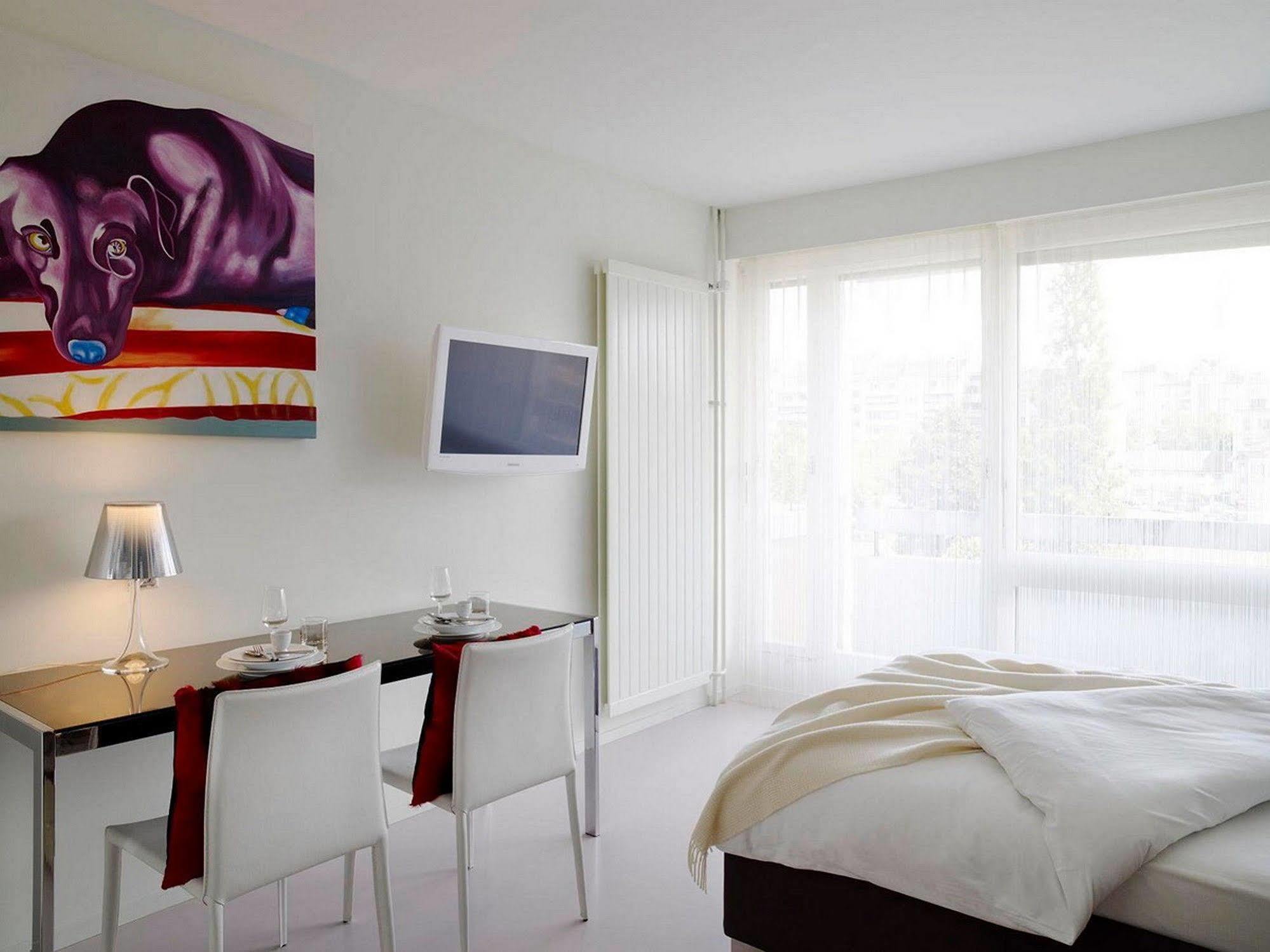 Visionapartments Rue Caroline - Contactless Check-In Lausanne Exteriör bild